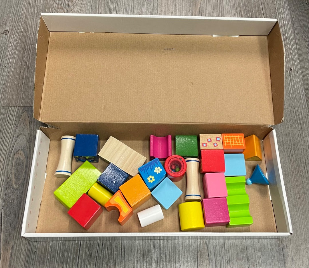 Multi Colour Hape Fantasia Blocks Castle, 18M+