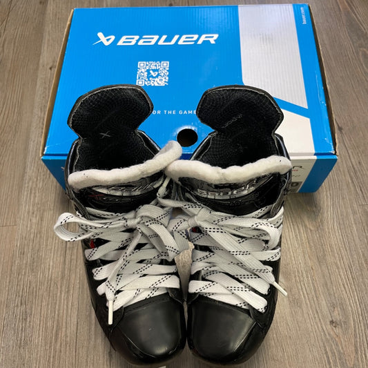 Black Bauer LTX Pro Hockey Skates, 12Y