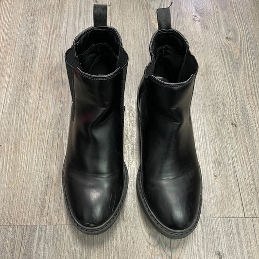 Black Gap Fall Boots, 3Y