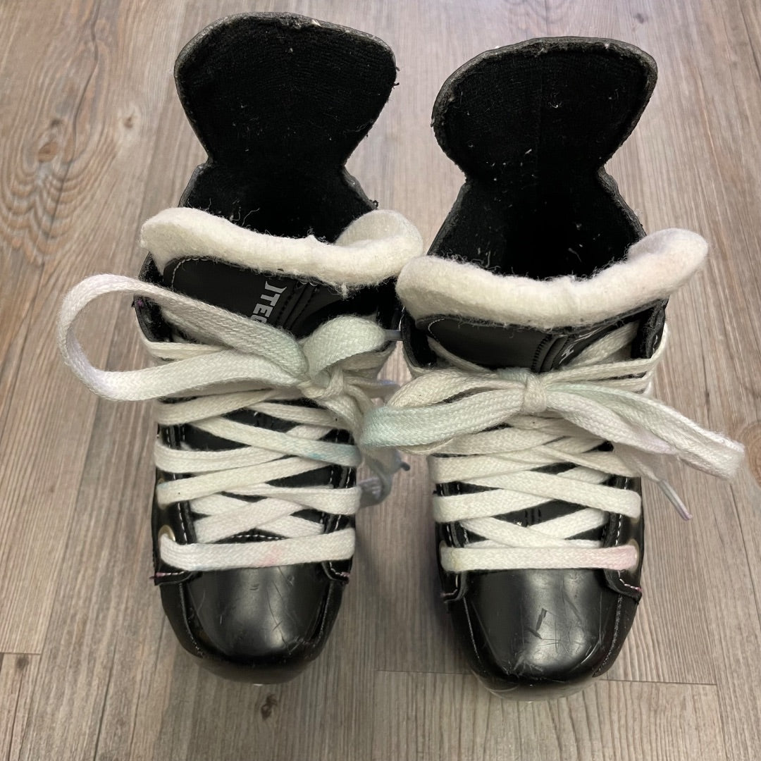 Black itech Hockey Skates, 9T