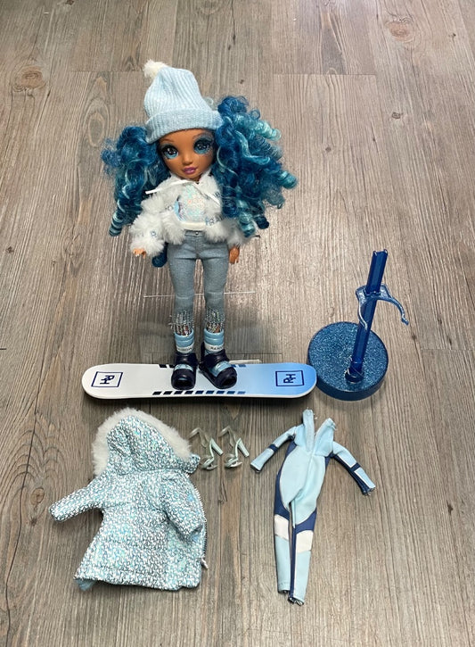 Blue Rainbow High Winter Break Skyer Bradshaw, 11 inch