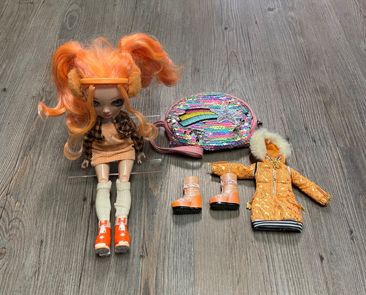 Orange Rainbow High Winter Break Popp Rowan, 11 inch