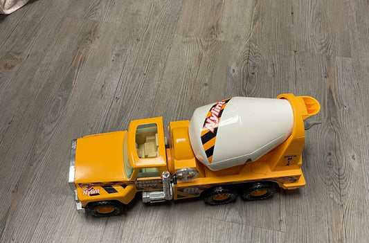 Yellow Nylint Cement Truck, Pre-owned