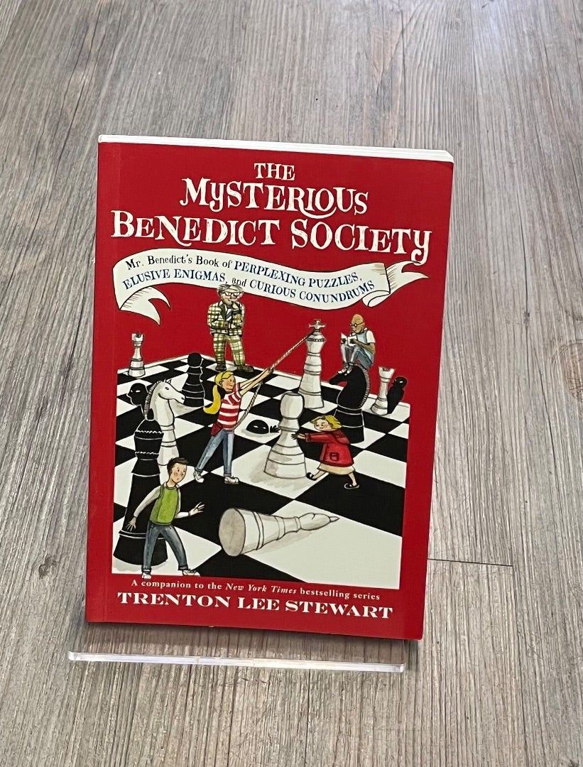 Red  The Mysterious Benedict Society, Paperback