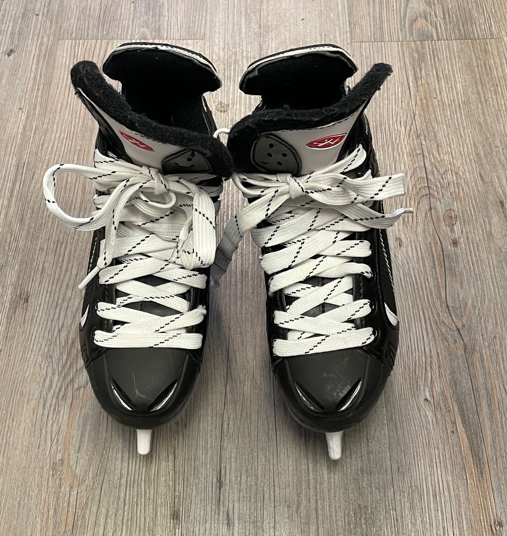 Black Hespeler Hockey Skates, 2Y