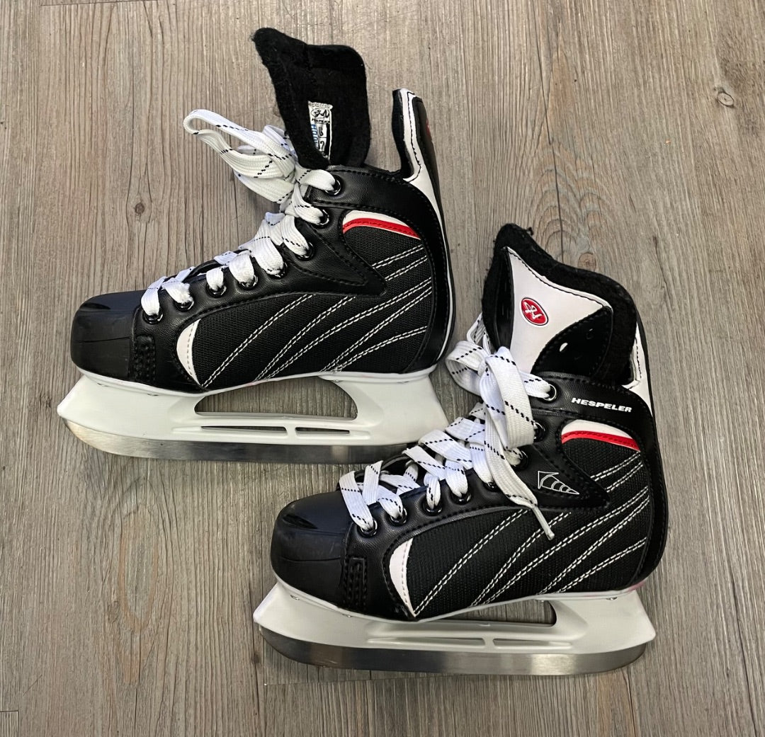 Black Hespeler Hockey Skates, 2Y