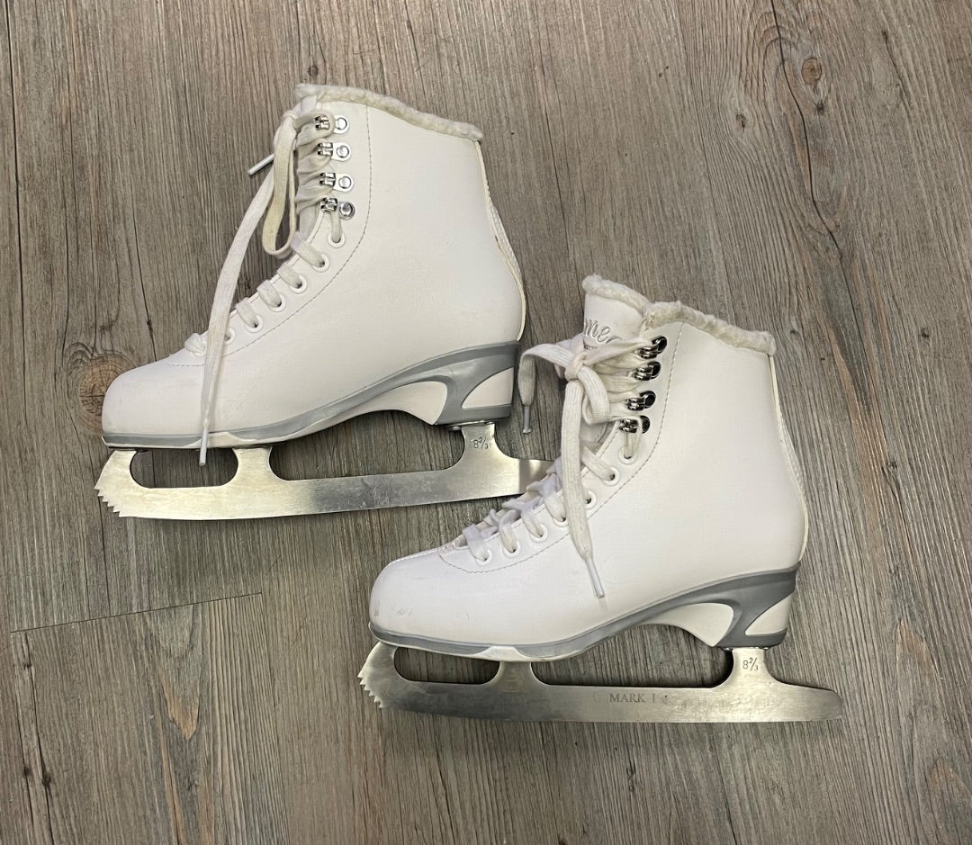 White Cameo Figure Skates, 4Y