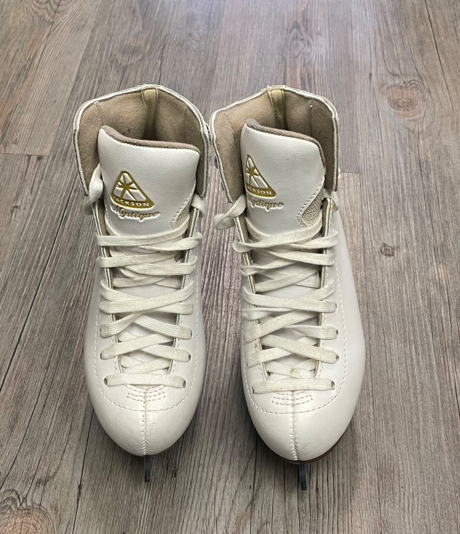 White Jackson Mystique Figure Skates, 1.5Y