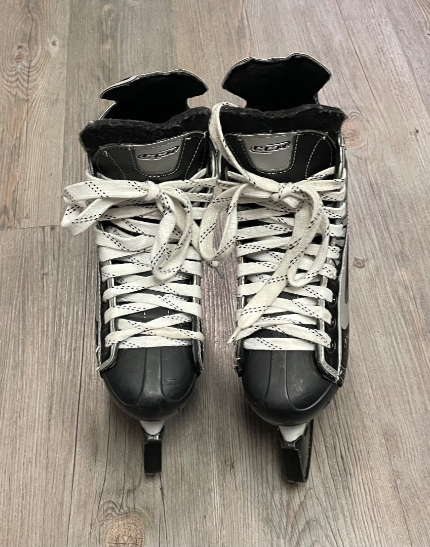 Black CCM Custom 01, 4Y