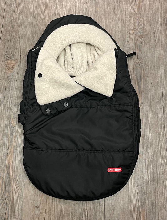 Black Skip Hop Carseat Winter Cover, Pre-owned