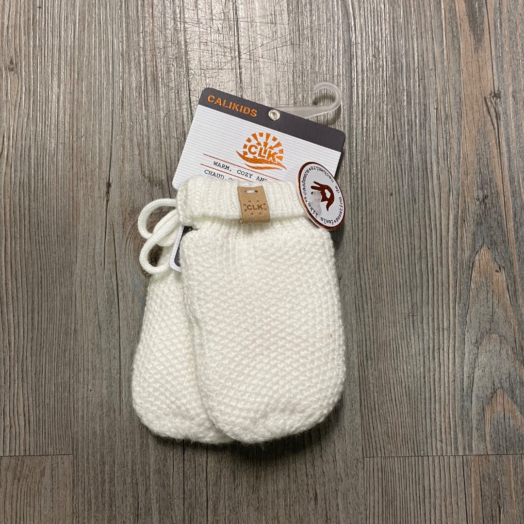 White CaliKids Fur lined Knit Mitts  With String, 9-18M