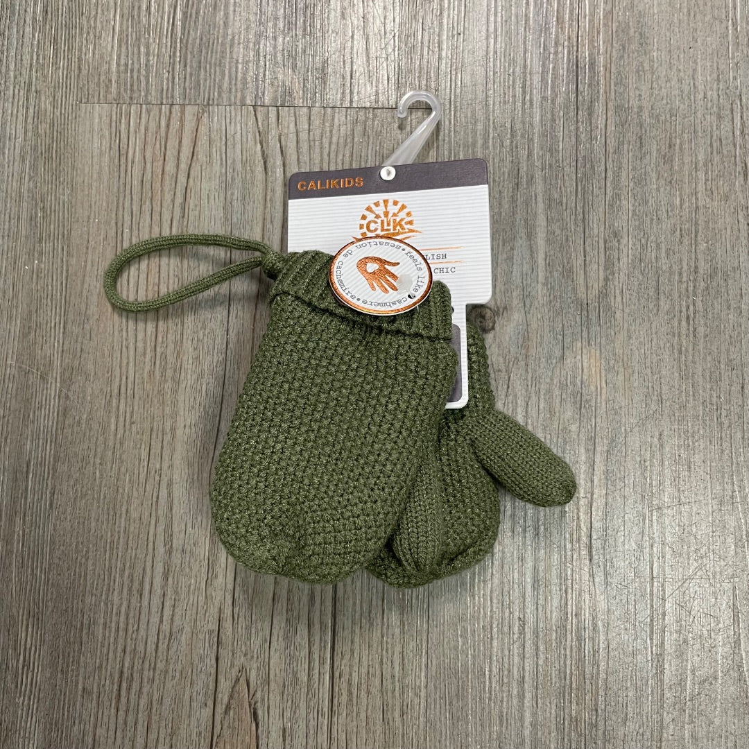 Olive CaliKids Fur lined Knit Mitts  With String, 9-18M