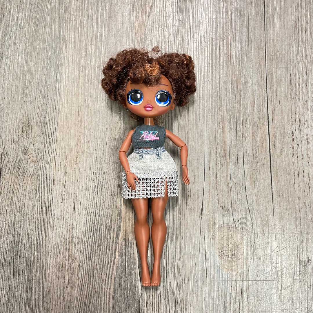Brown Hair LOL OMG Miss Glam Fashion Doll, 9 Inch