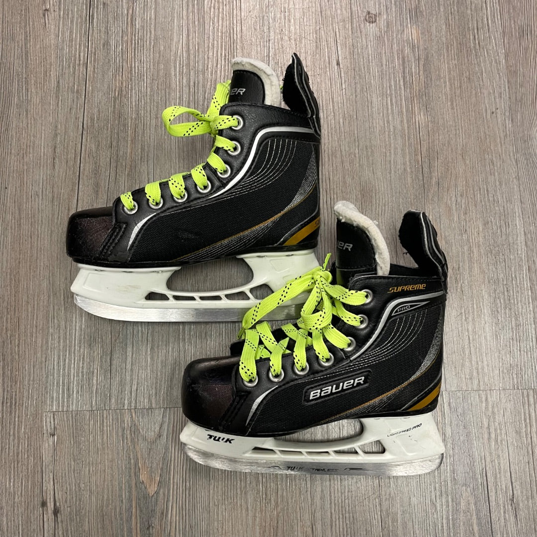 Black Bauer Supreme Hockey Skates, 13Y