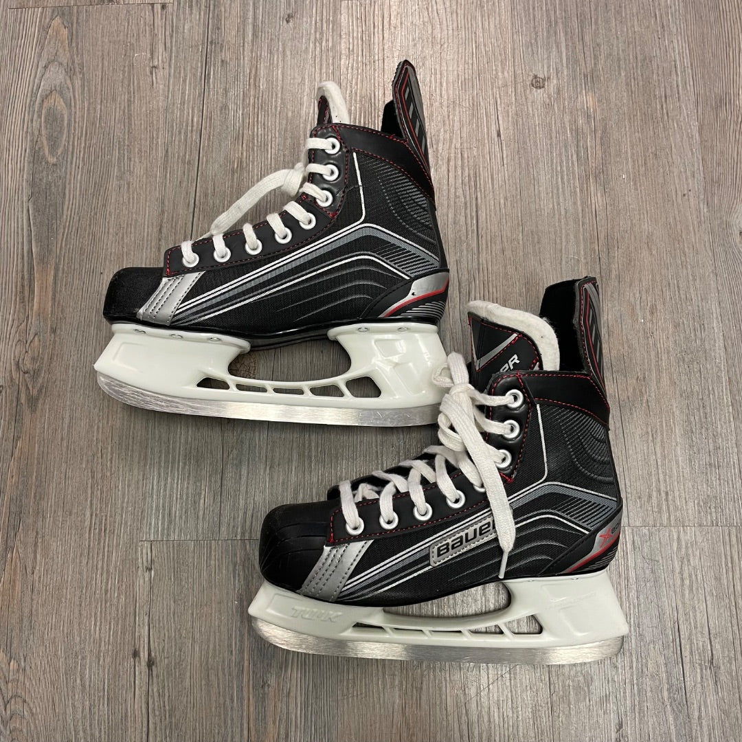 Black Bauer Hockey Skates, 4Y