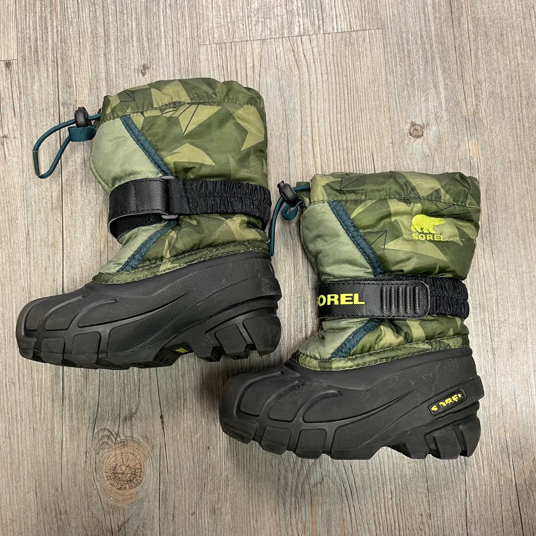Camo Sorel Winter Boots, 8T