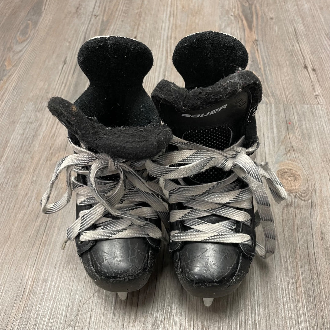 Black Bauer Hockey Skates, 8T