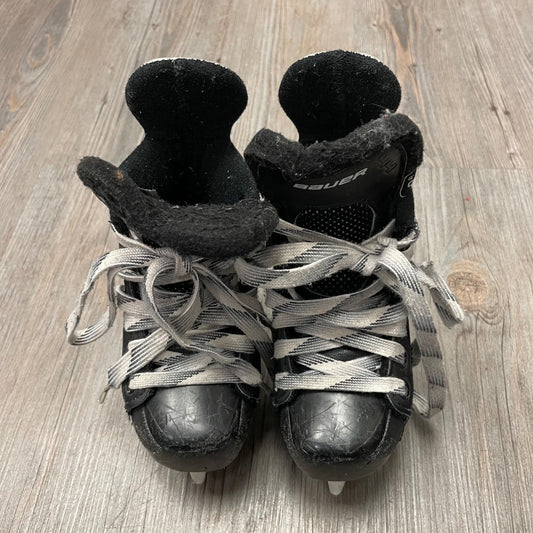 Black Bauer Hockey Skates, 8T