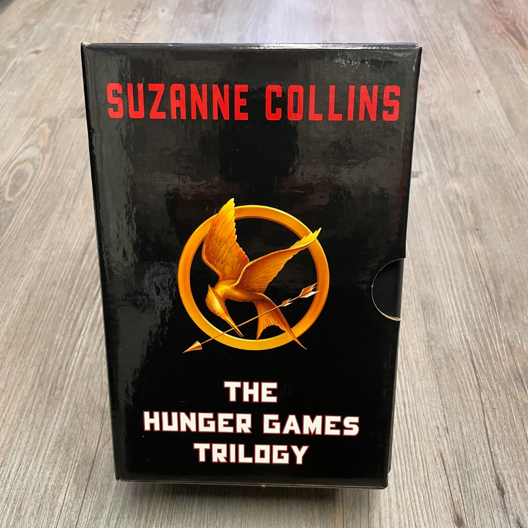 Multi Colour Suzanne Collins The Hunger games Trilogy, Harcover