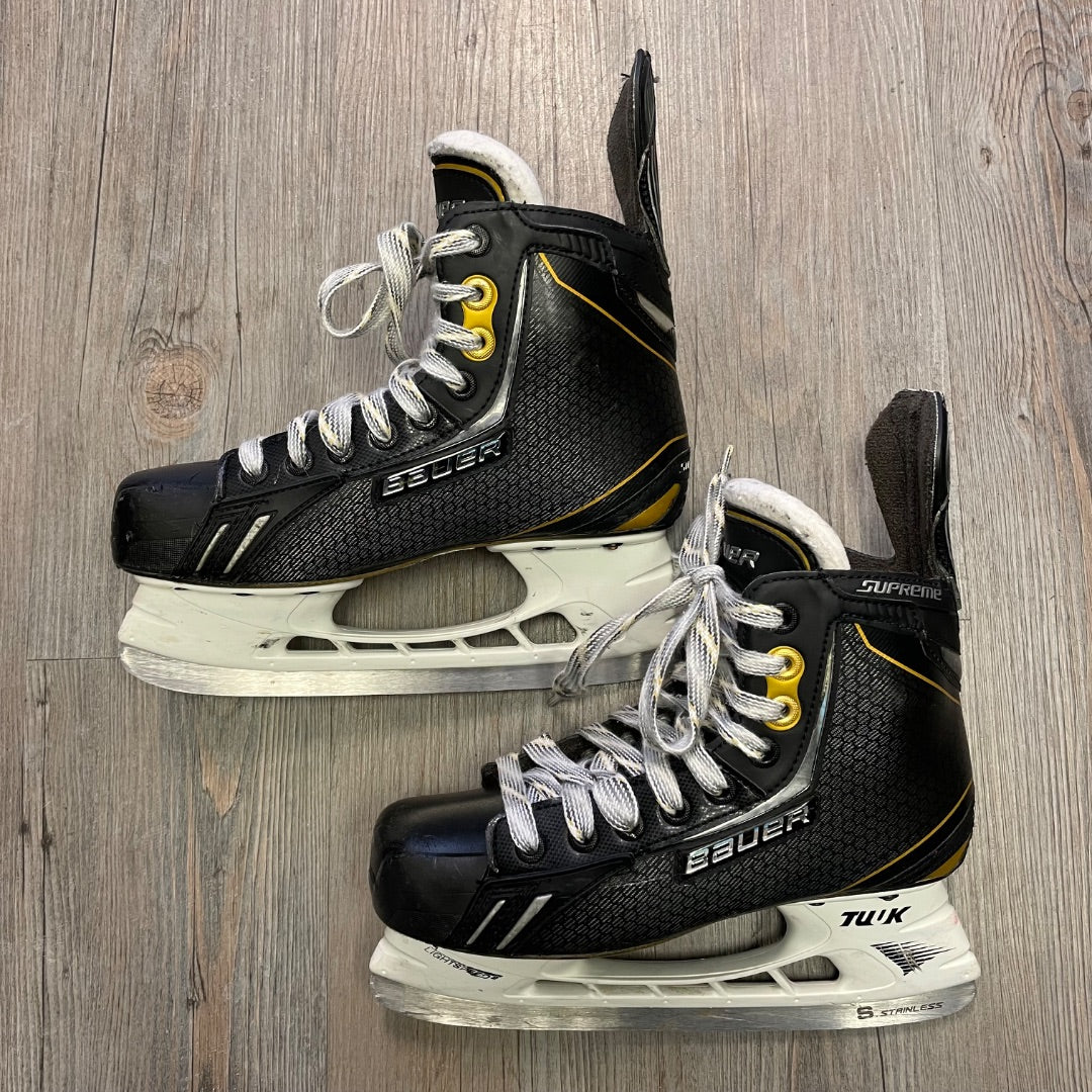 Black Bauer Supreme ONE.7 Hockey Skates, 4.5Y