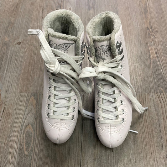White Blade Runner Figure Skates, 4Y