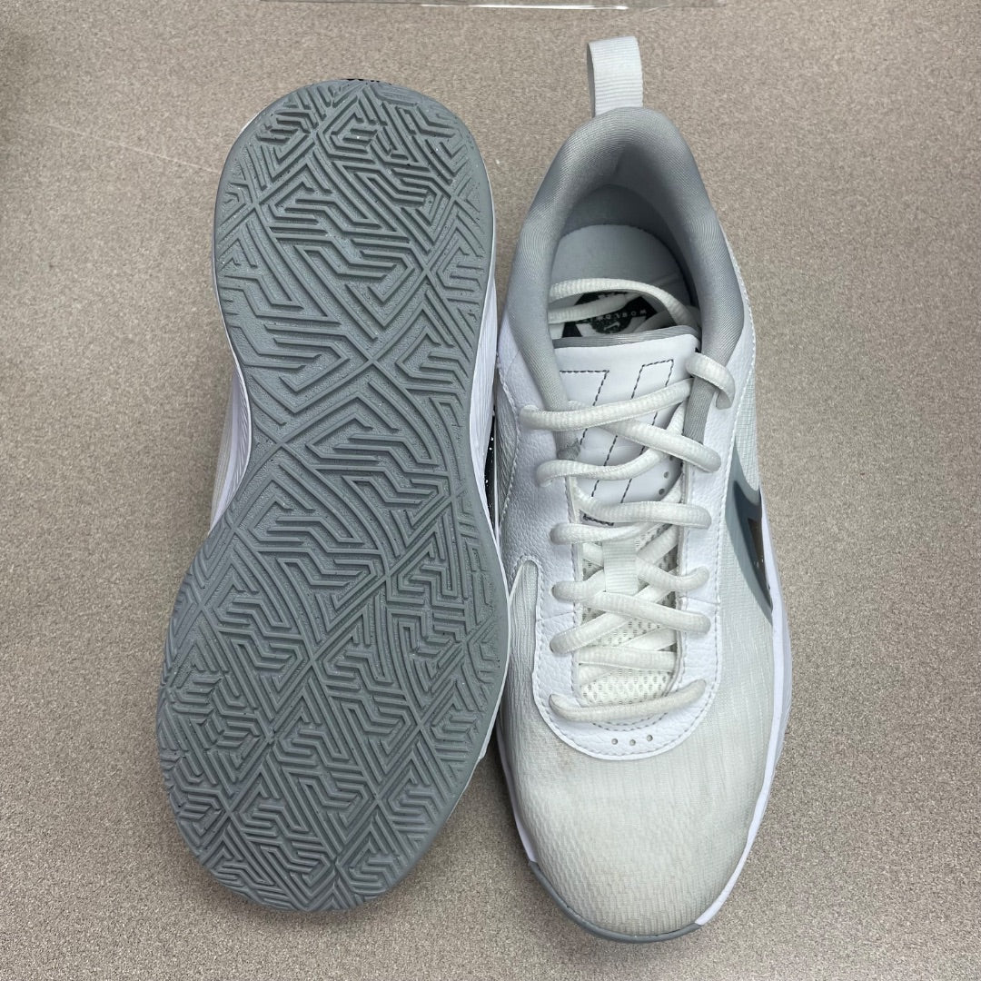 White Nike Basketball Shoes, 4.5Y