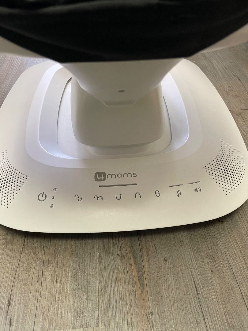 Black/White 4Moms Mamaroo Swing -2024