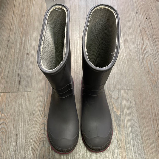 Grey Kamik Rain Boots, 1Y
