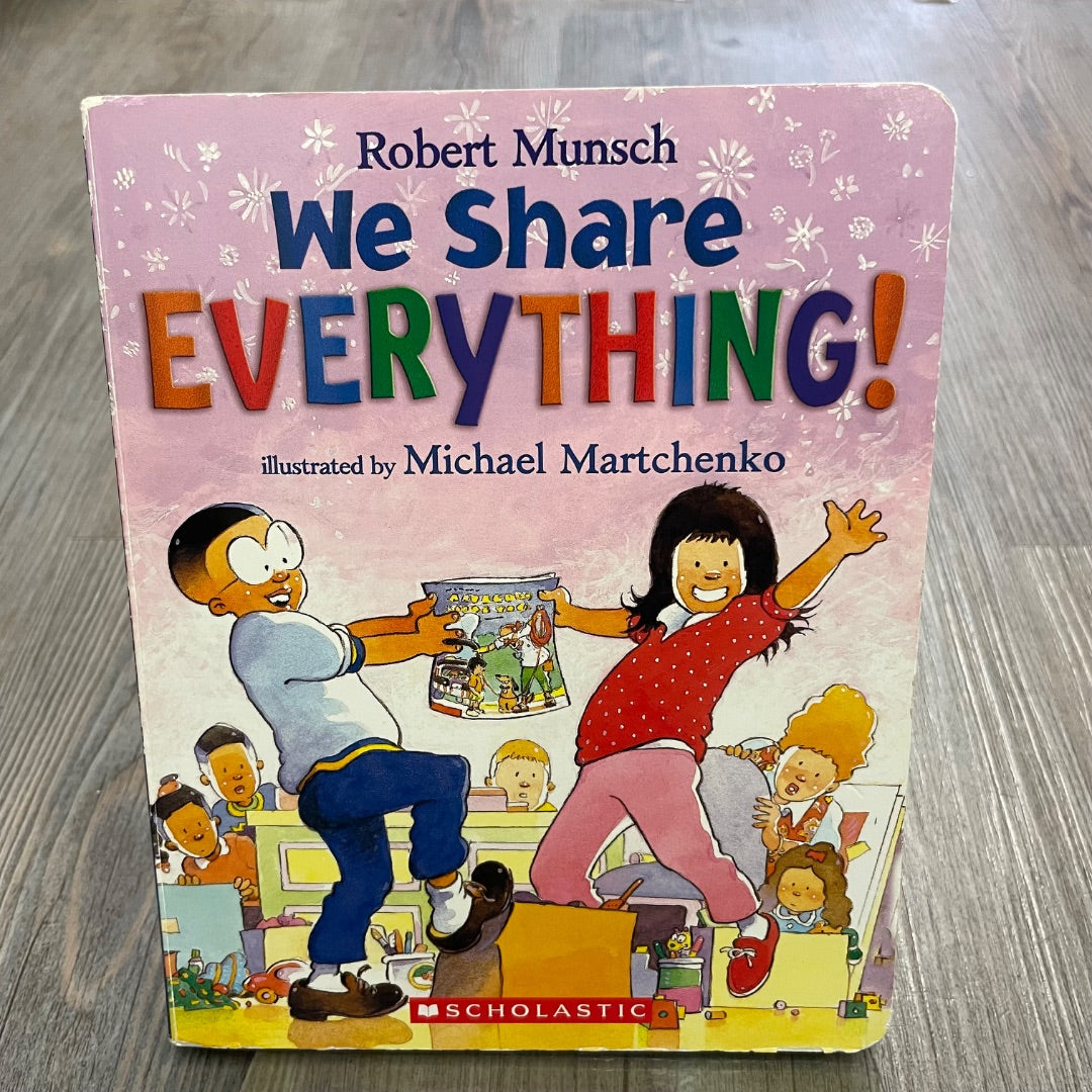 Multi Colour Munsch We Share Everything!, Boardbook