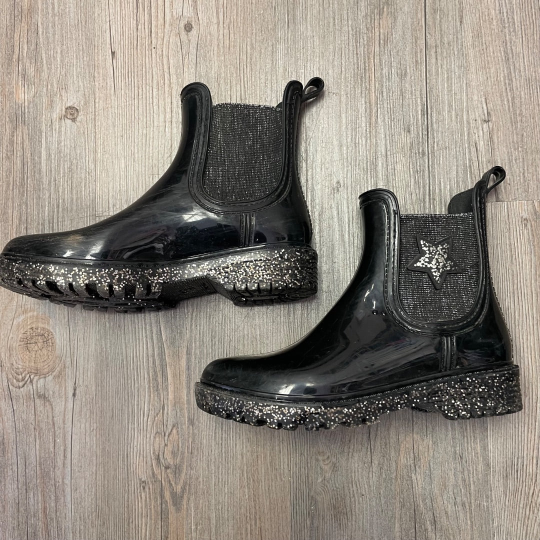 Black Elements Rain Boots, 3Y