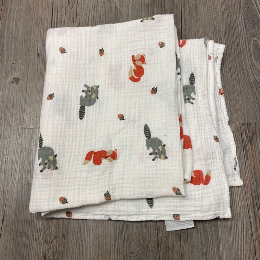 Racoon Fox Print Lulujo Muslin baby Blanket, Pre-owned