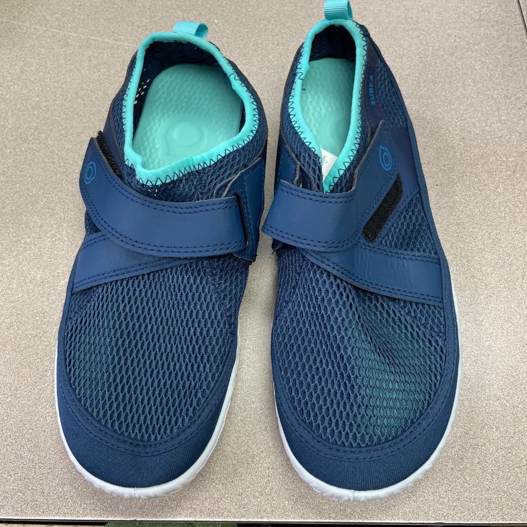 Navy Decathlon Mesh Water Shoes, 6-6.5Y