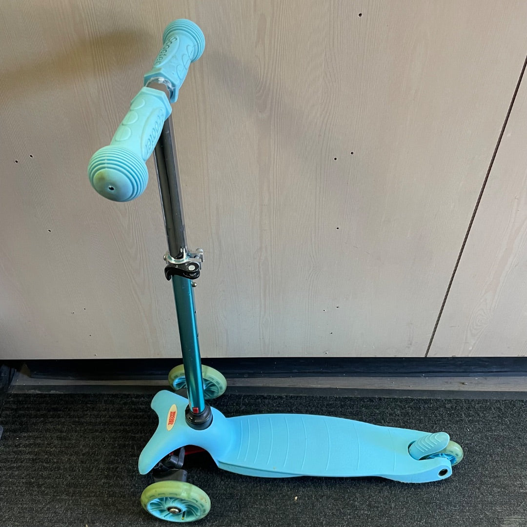 Light Blue Rugged Racer Scooter, 2Y+