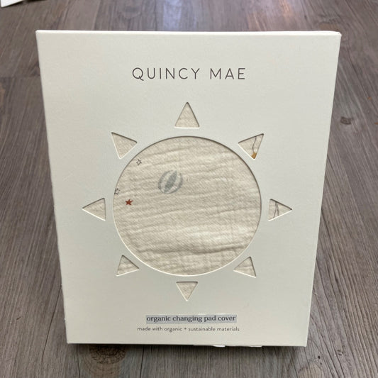 Carnival Ivory Quincy Mae Organic Changing Pad Cover, One SIze