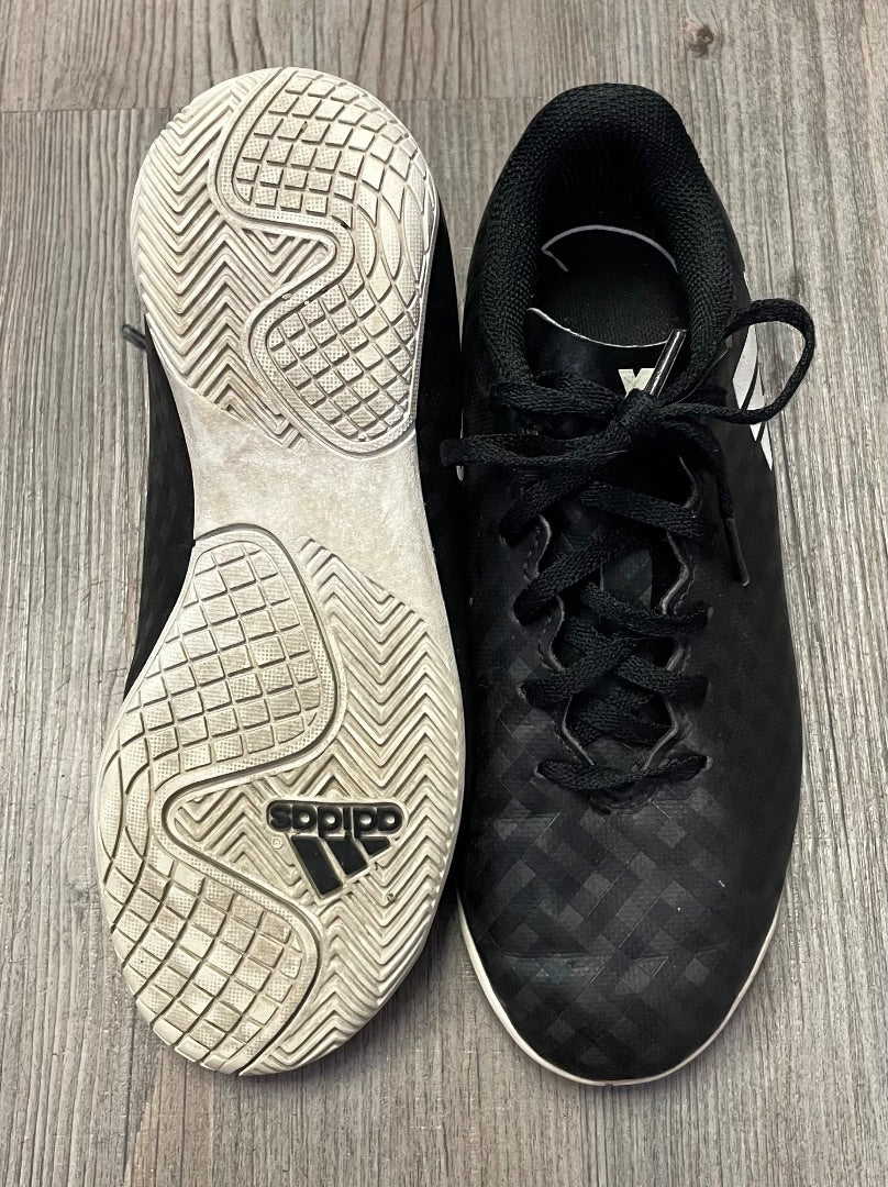 Black Adidas Indoor soccer Cleats, 13.5Y