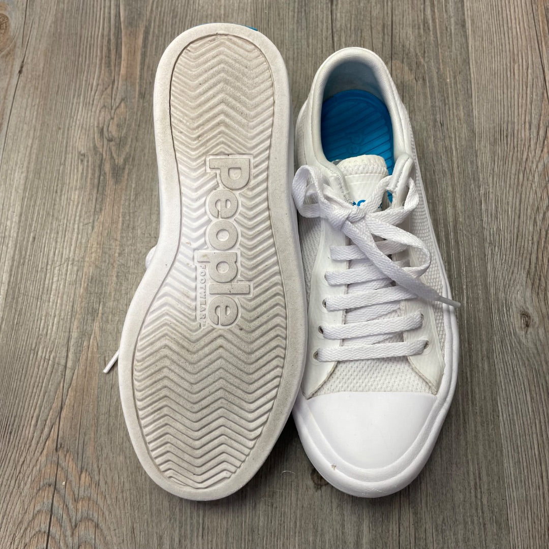 White People Lace Up Shoes, 6Y Adult