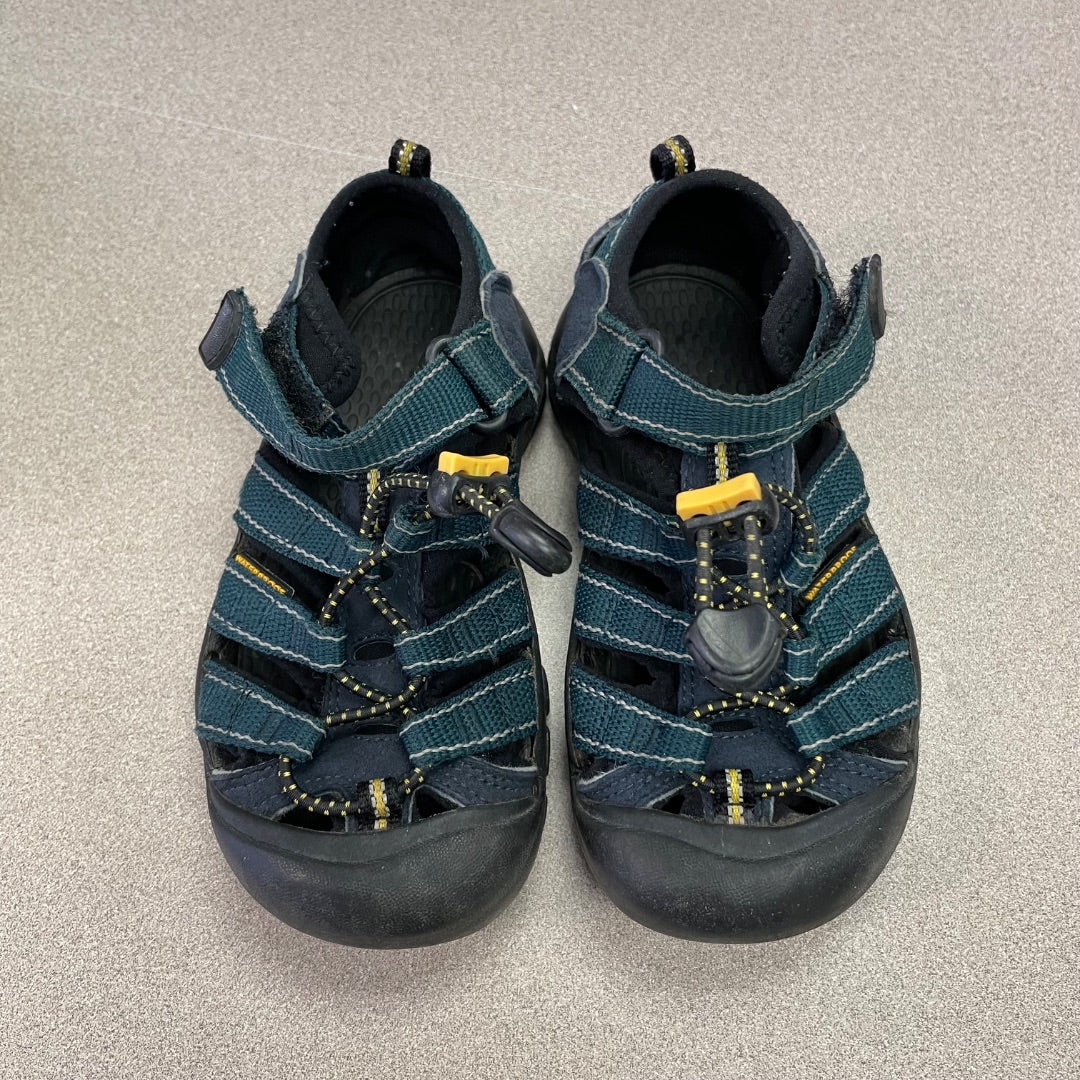 Green Keen Sandals, 11Y