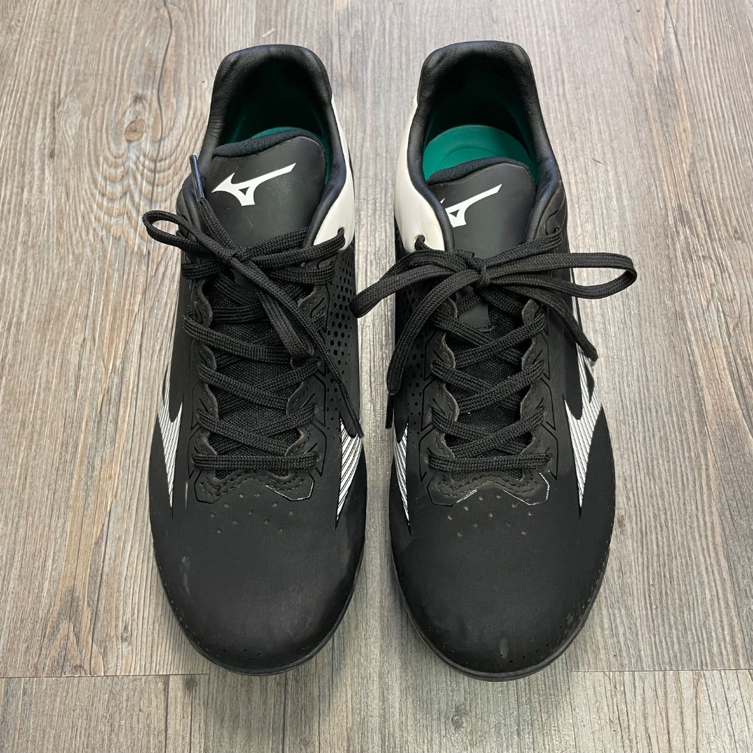 Black Mizuno Baseball Cleats, 7Y