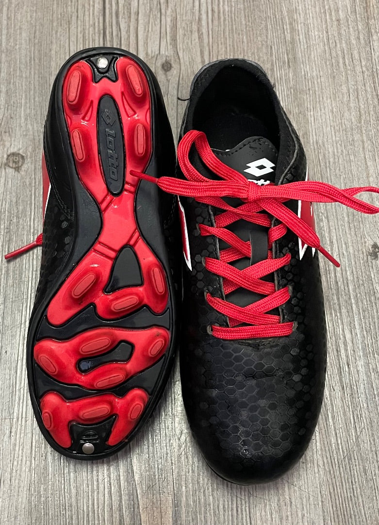 Black Lotto Outdoor Soccer Cleats, 1Y
