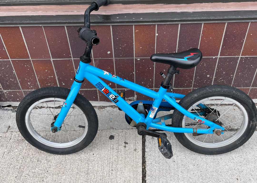 Blue Miele Bicycle With Training Wheels, 14 Inch