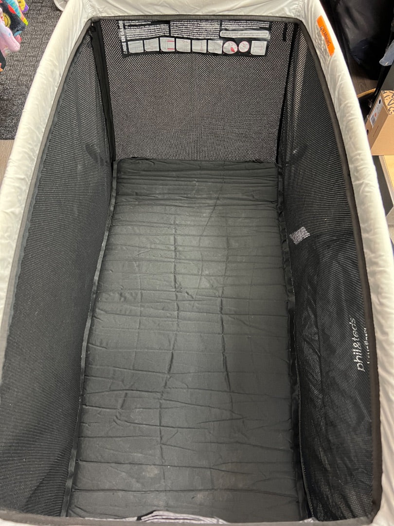 Black  Phil And Teds Travel Cot, 0-24M