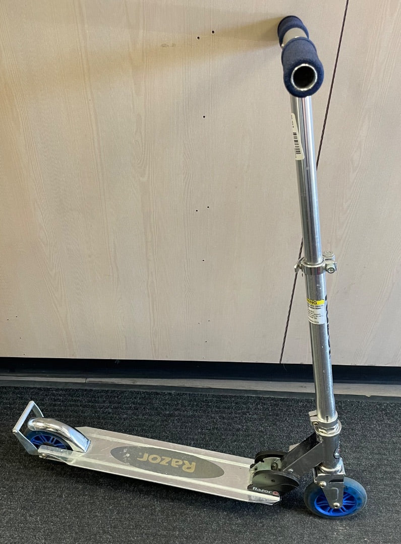 Silver Razor A3 Scooter, 5Y+