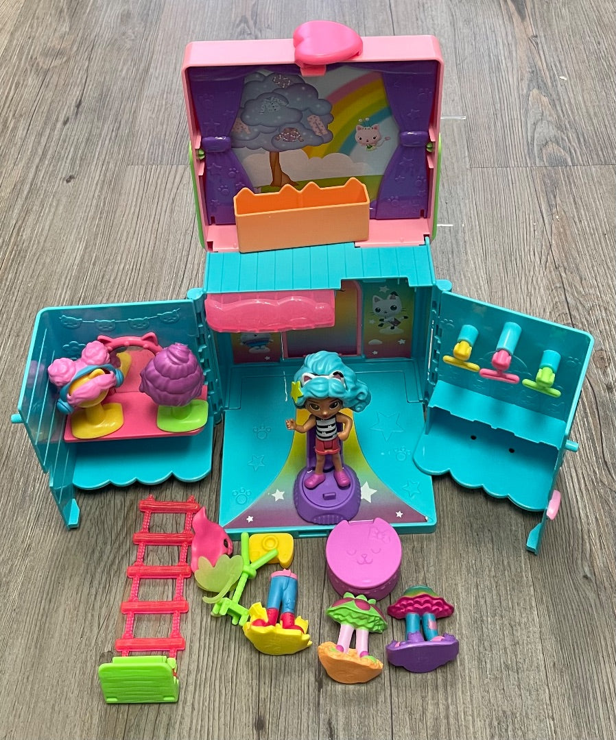 Multi Colour Spin Master Gabby's Dress Up Closet, 3Y+