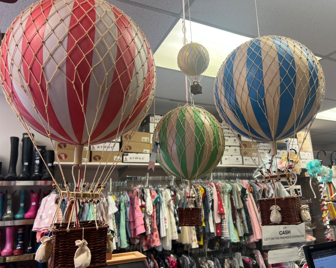 Red Green Blue Yellow Set of 4 Authentic Models Hot Air Balloon