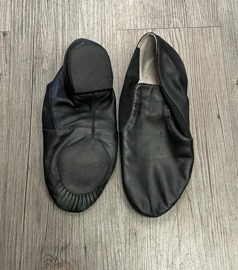 Black Bloch Jazz Shoes, 7Y