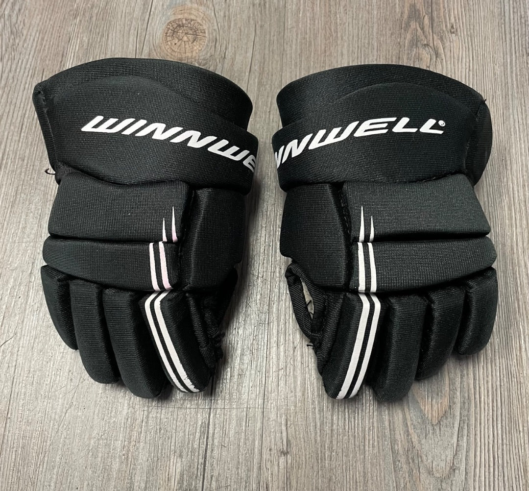 Black Winnwell Hockey Gloves, 9"