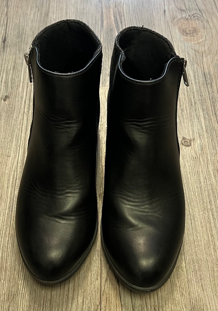 Black Kelly & Katie Fall Ankle Boots, 3Y