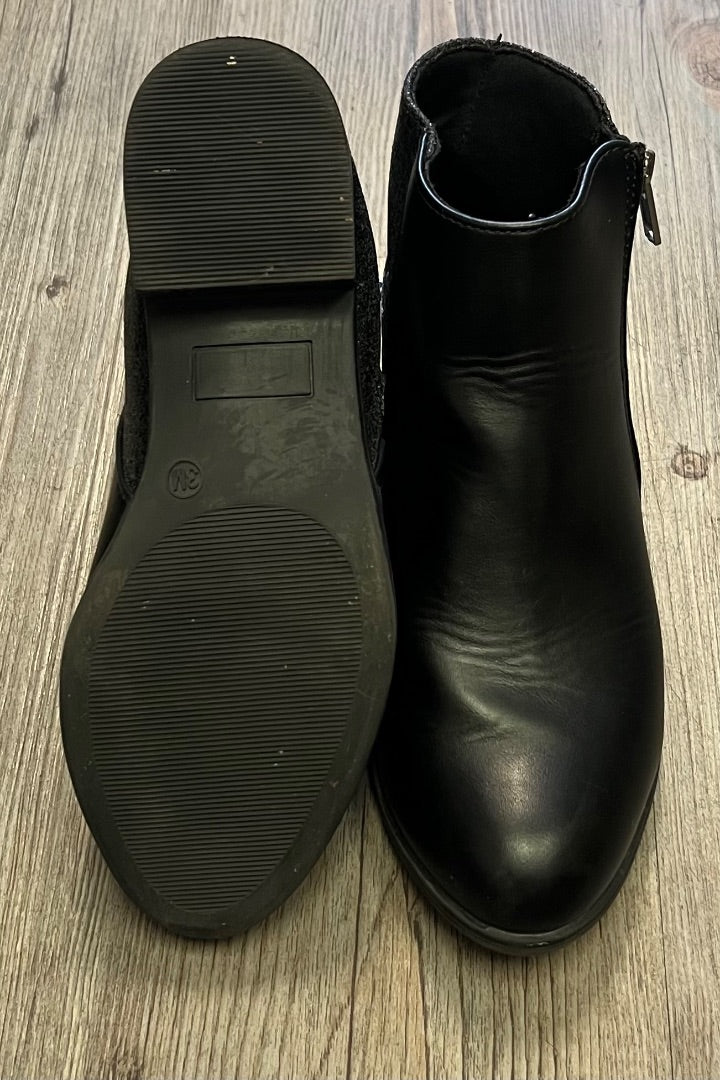 Black Kelly & Katie Fall Ankle Boots, 3Y