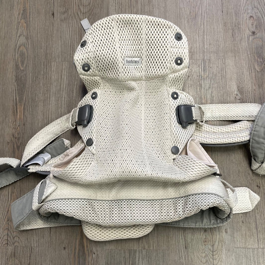 Off White Baby Bjorn 3D Mesh Harmony Baby Carrier, 7-40 lbs