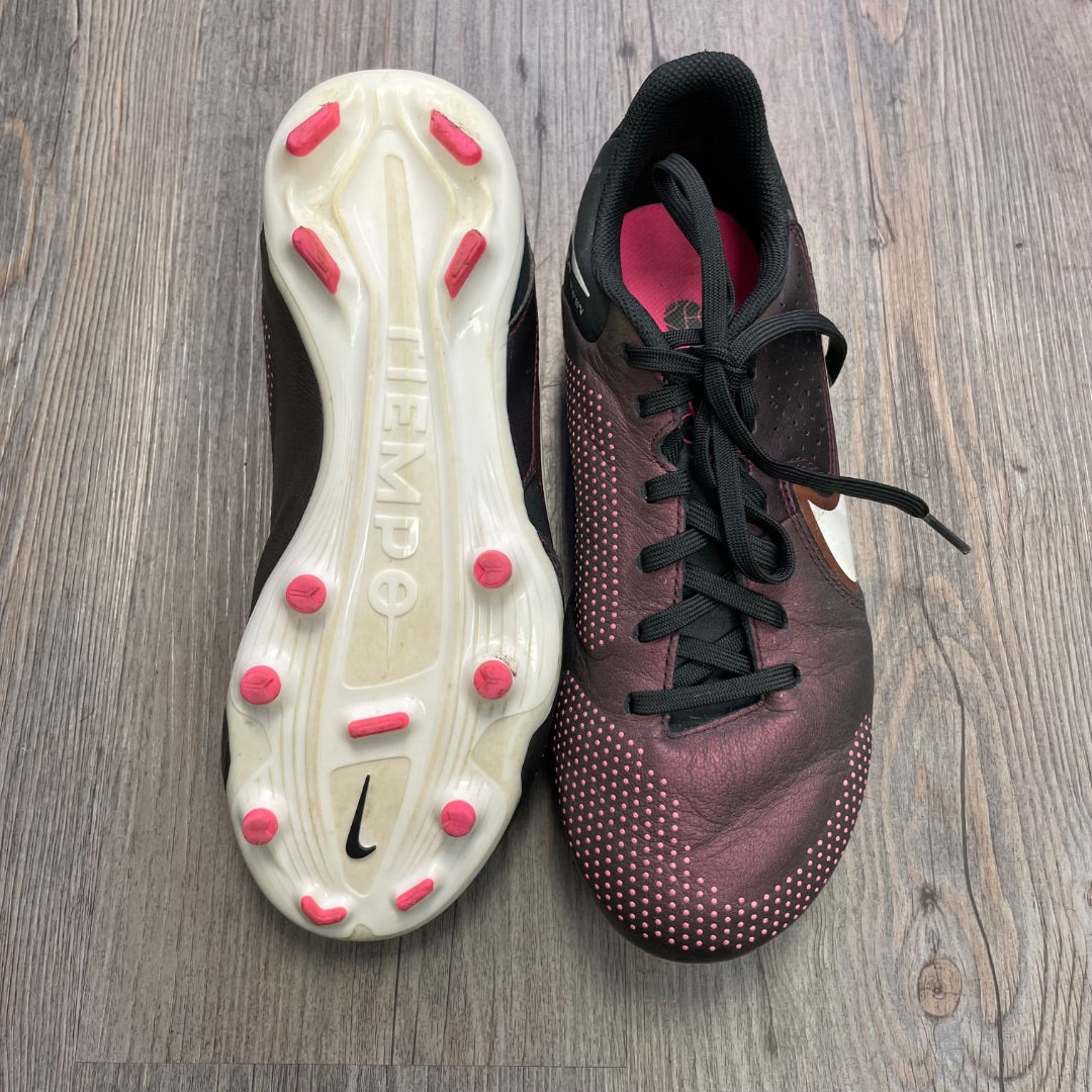 Pink Polka Dot Tiempo Soccer Cleats, 3.5Y